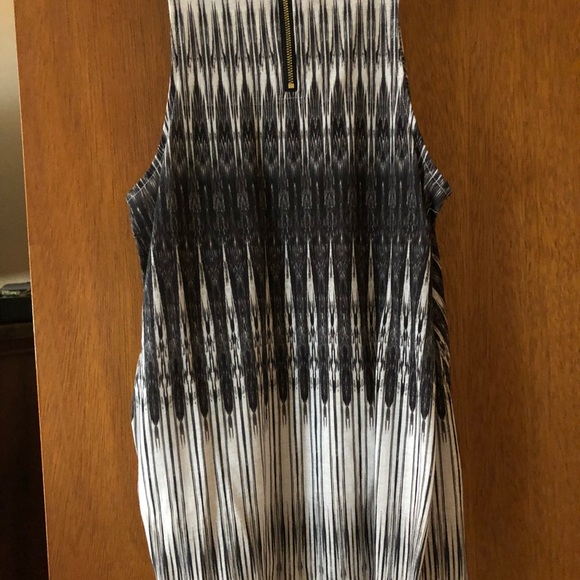 Top - Picture 2 of 3